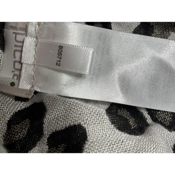 Chico's Leopard Print Ruana Wrap Womens OS Black Gray Jacquard Topper Bohemian - Picture 4 of 7